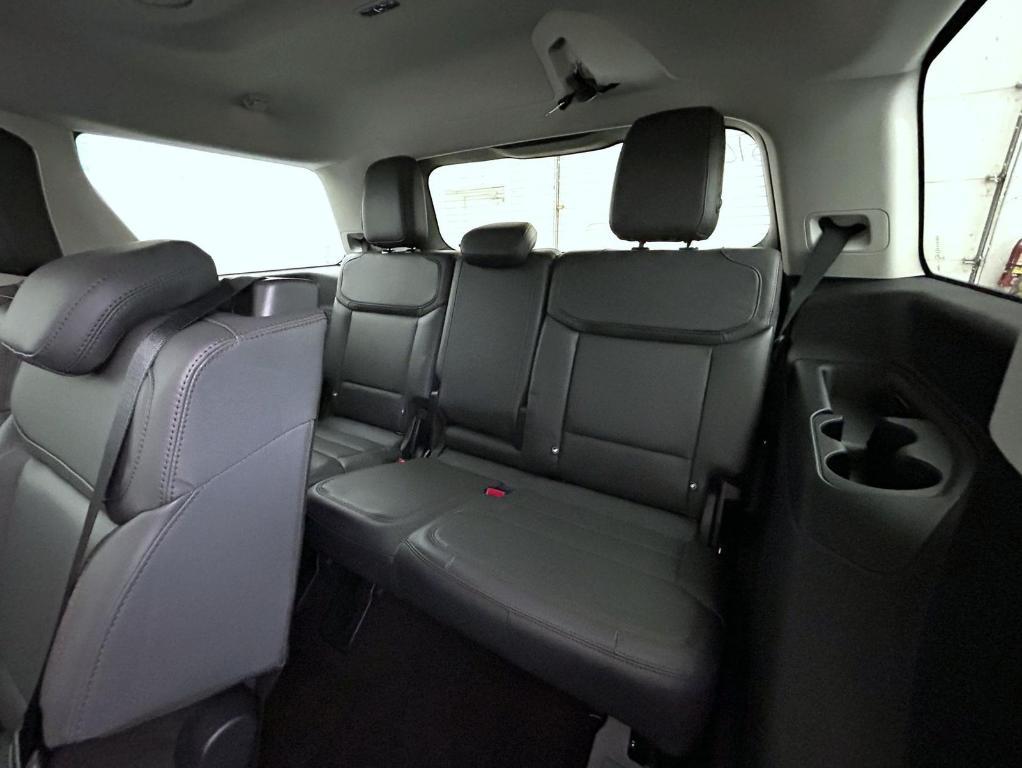 new 2025 Ford Expedition car, priced at $70,599