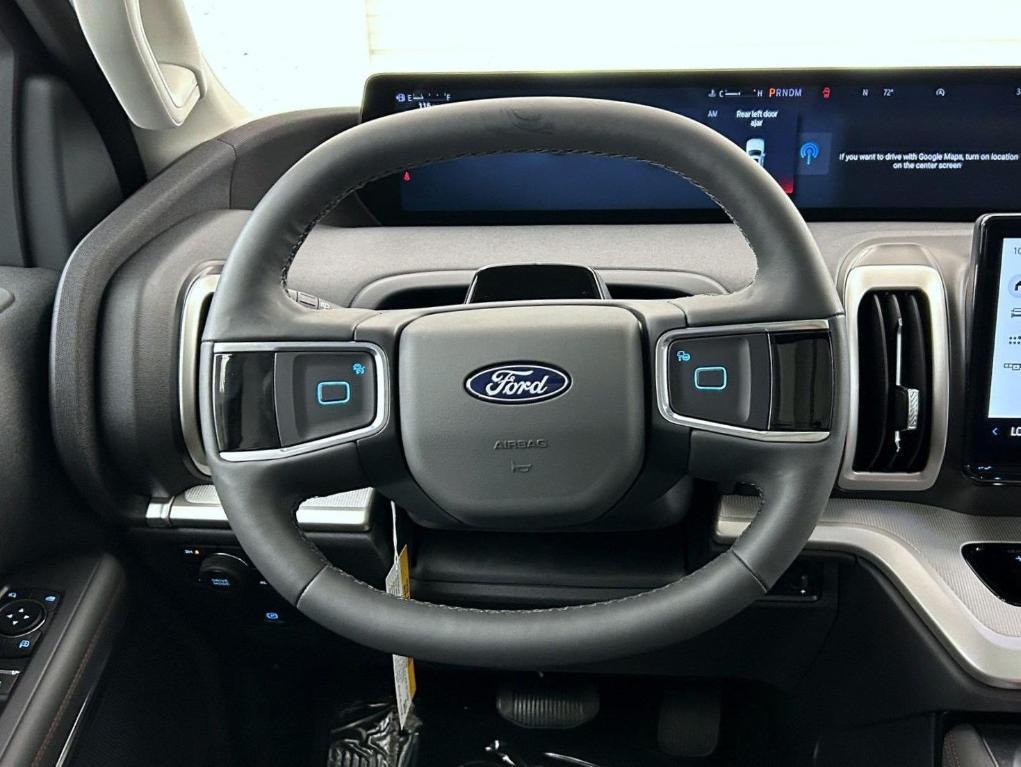 new 2025 Ford Expedition car, priced at $70,599
