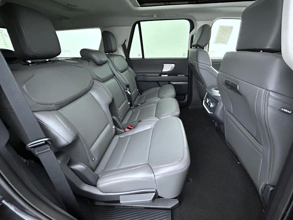 new 2025 Ford Expedition car, priced at $70,599