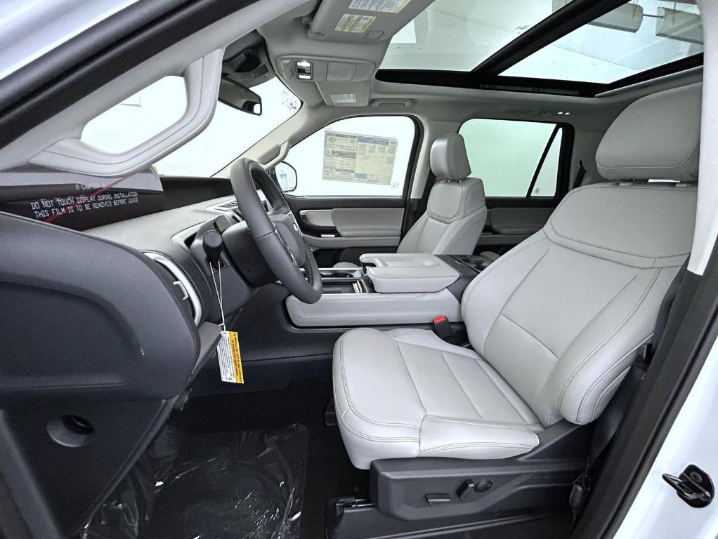 new 2025 Ford Expedition Max car, priced at $75,124