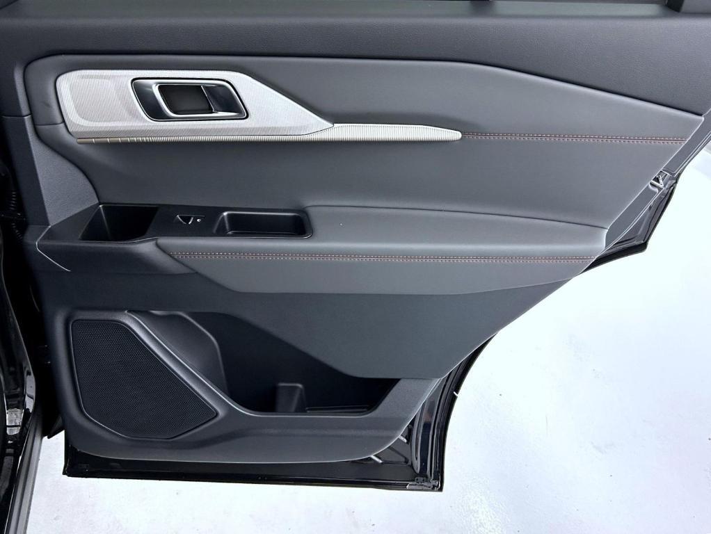 new 2025 Ford Explorer car, priced at $39,366