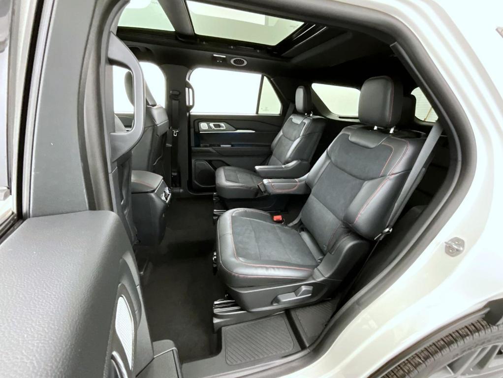 new 2025 Ford Explorer car, priced at $59,065