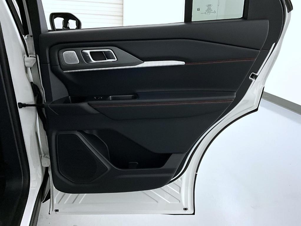 new 2025 Ford Explorer car, priced at $59,065