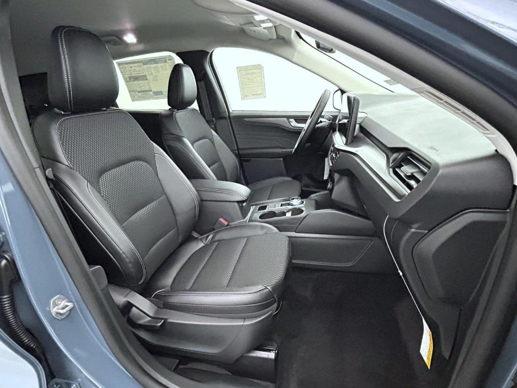 new 2025 Ford Escape car, priced at $30,267