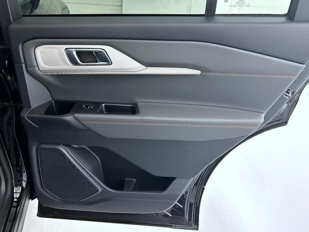 new 2025 Ford Explorer car, priced at $43,104