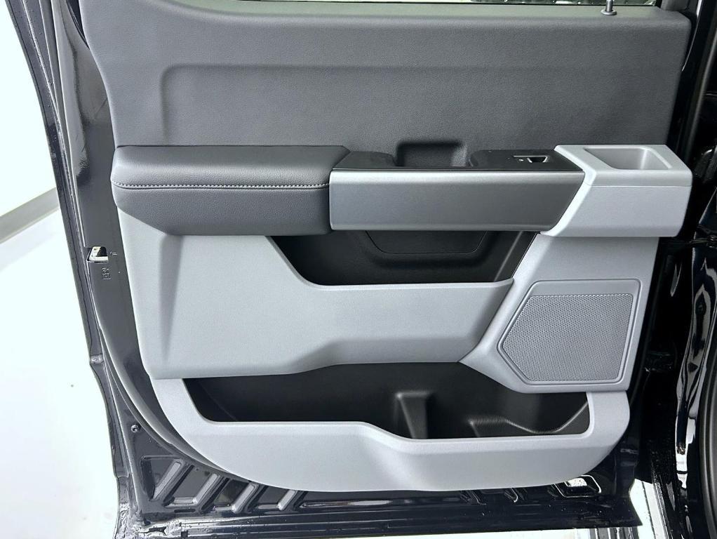 new 2025 Ford F-250 car, priced at $65,119