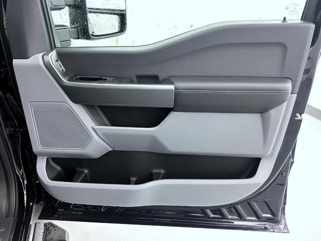 new 2025 Ford F-250 car, priced at $65,119