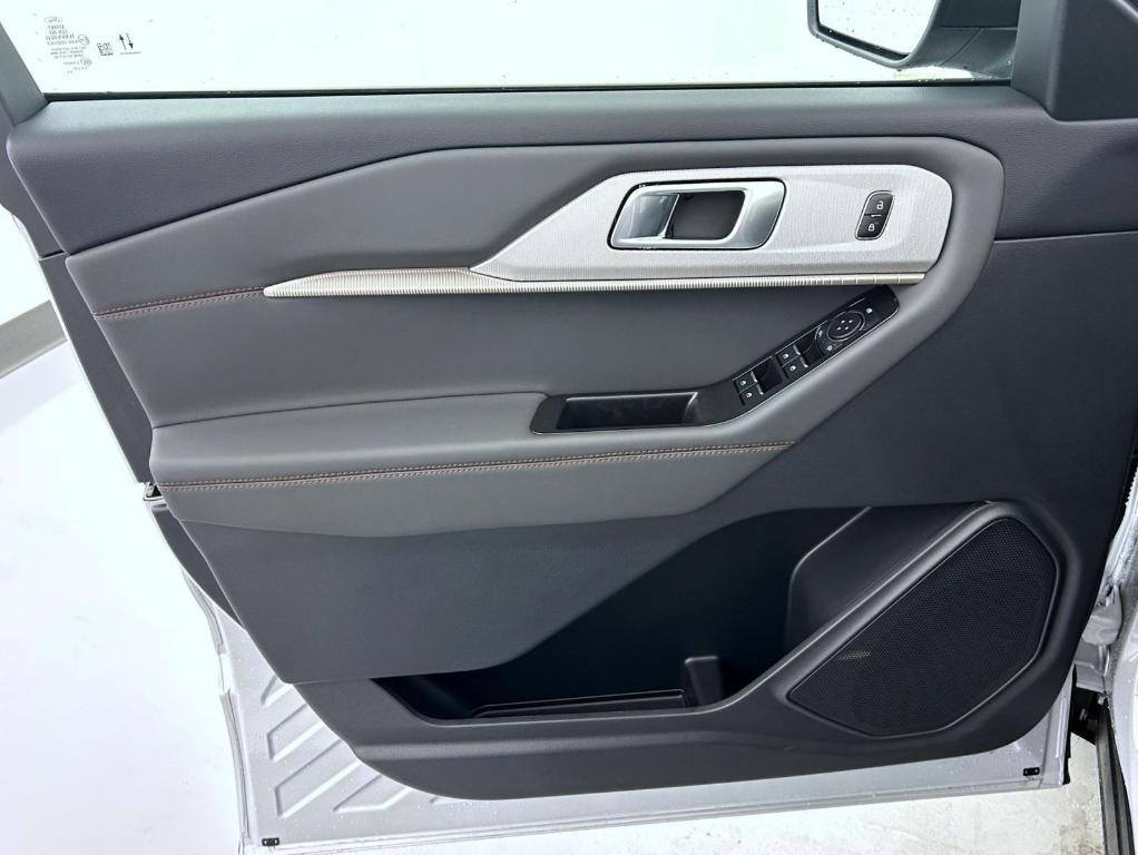 new 2025 Ford Explorer car, priced at $45,120