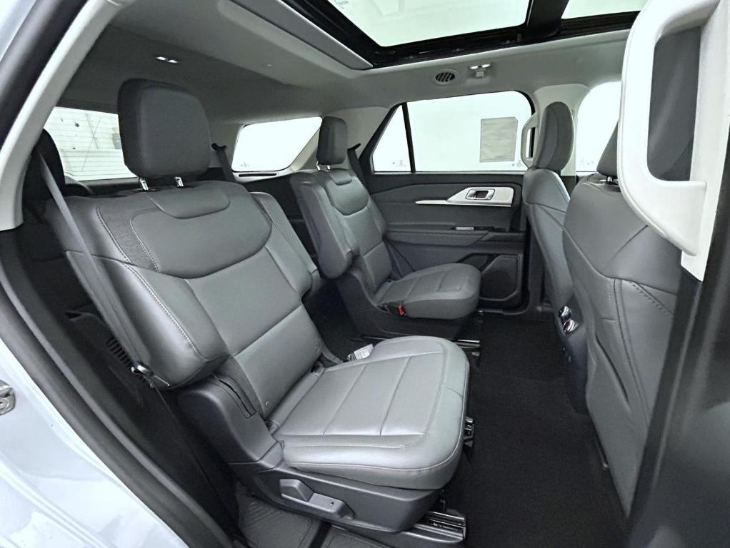 new 2025 Ford Explorer car, priced at $45,120