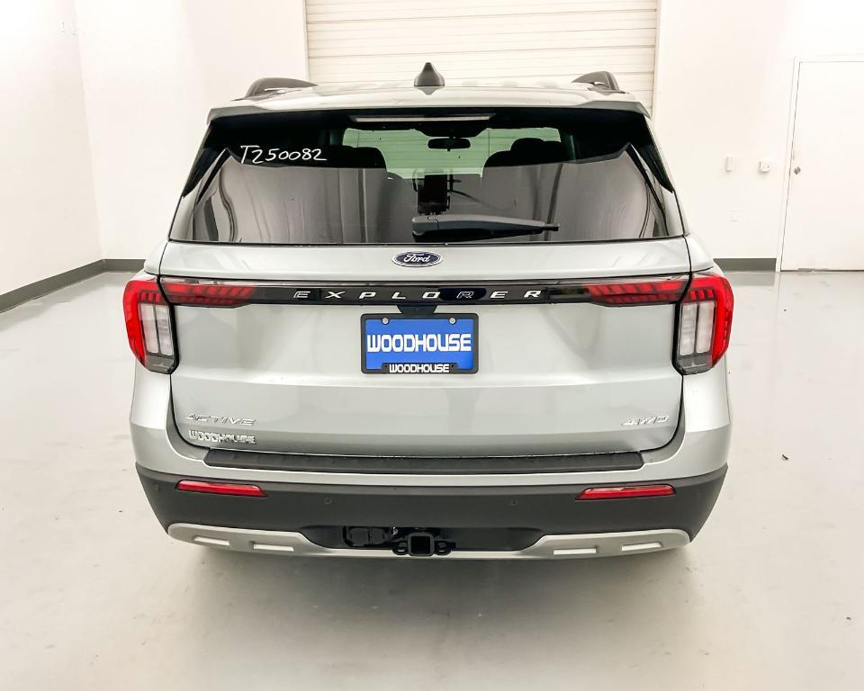 new 2025 Ford Explorer car, priced at $46,984