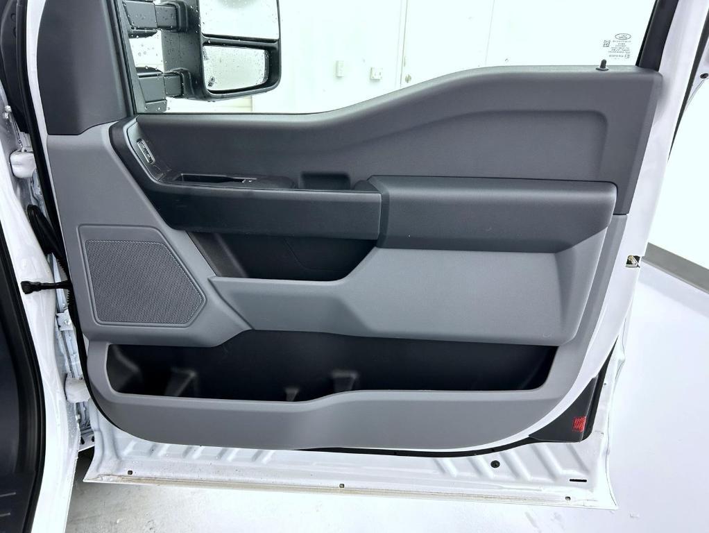 new 2025 Ford F-350 car, priced at $60,854