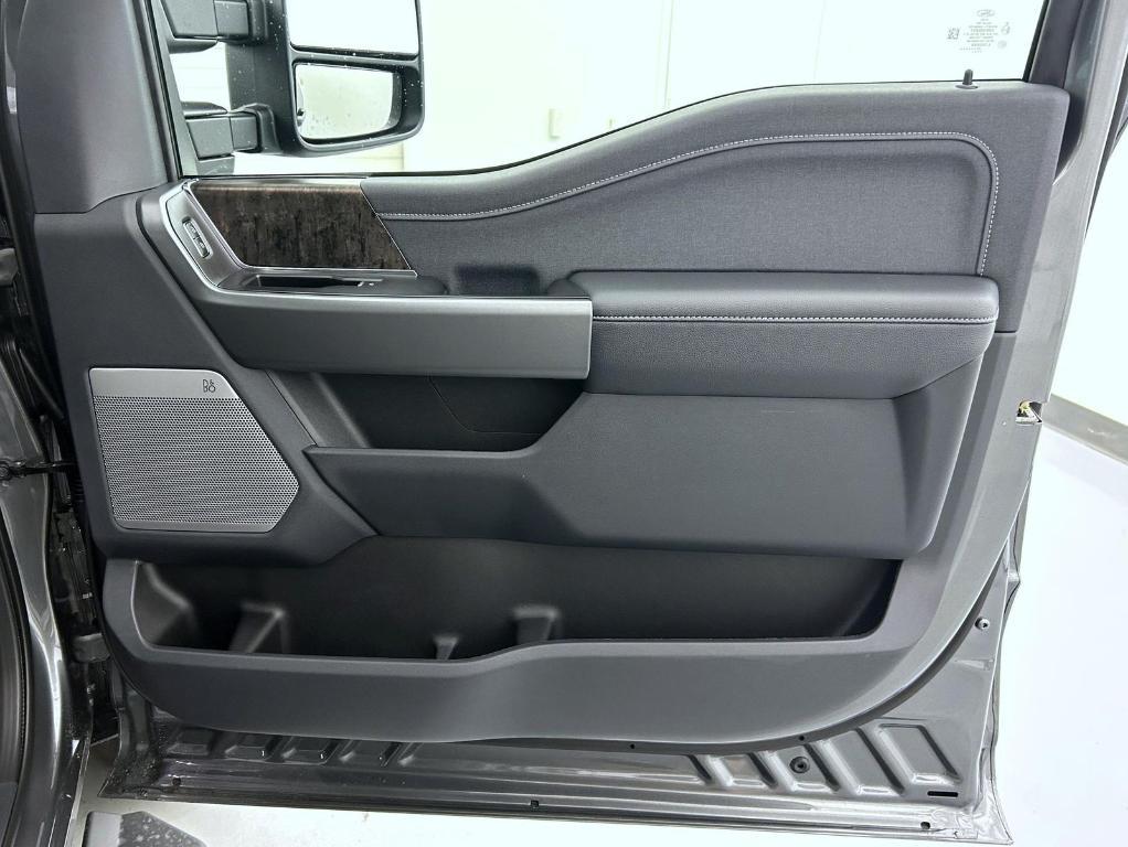 new 2025 Ford F-250 car, priced at $79,920