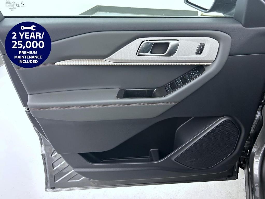 new 2025 Ford Explorer car, priced at $39,365