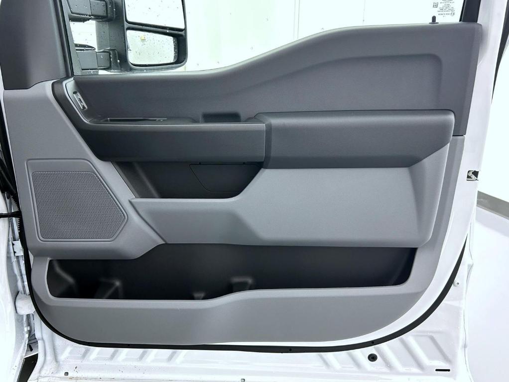 new 2025 Ford F-250 car, priced at $49,624