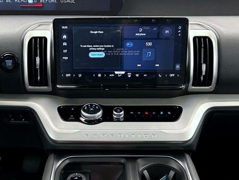new 2025 Ford Expedition car, priced at $69,189