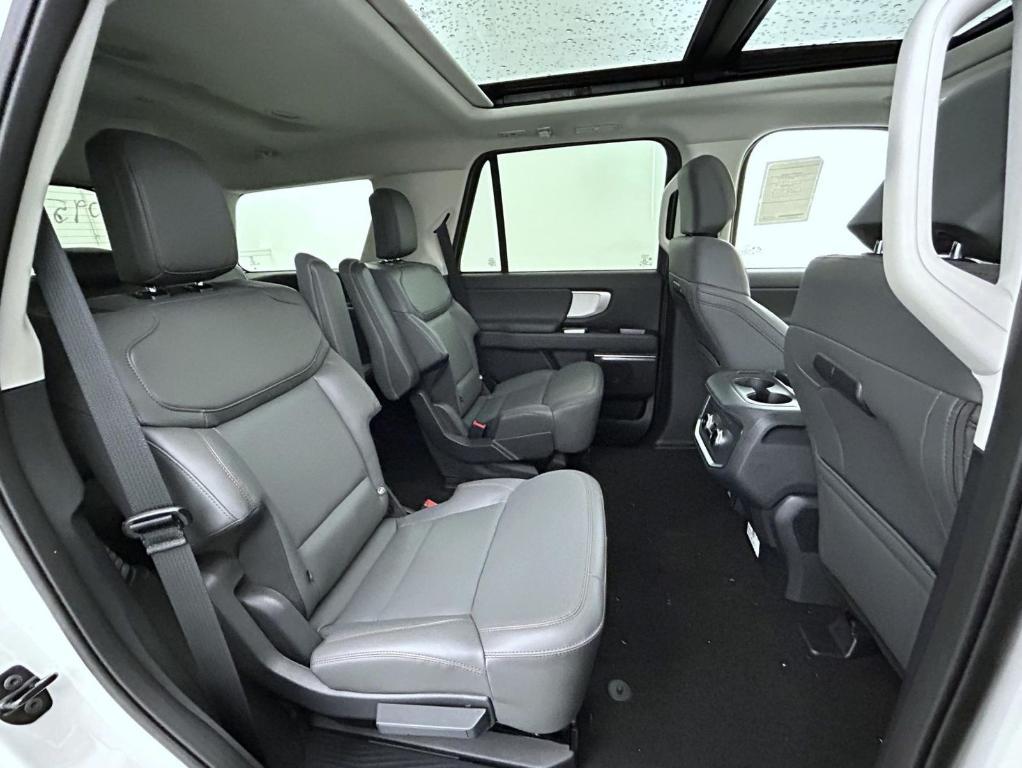 new 2025 Ford Expedition car, priced at $69,189