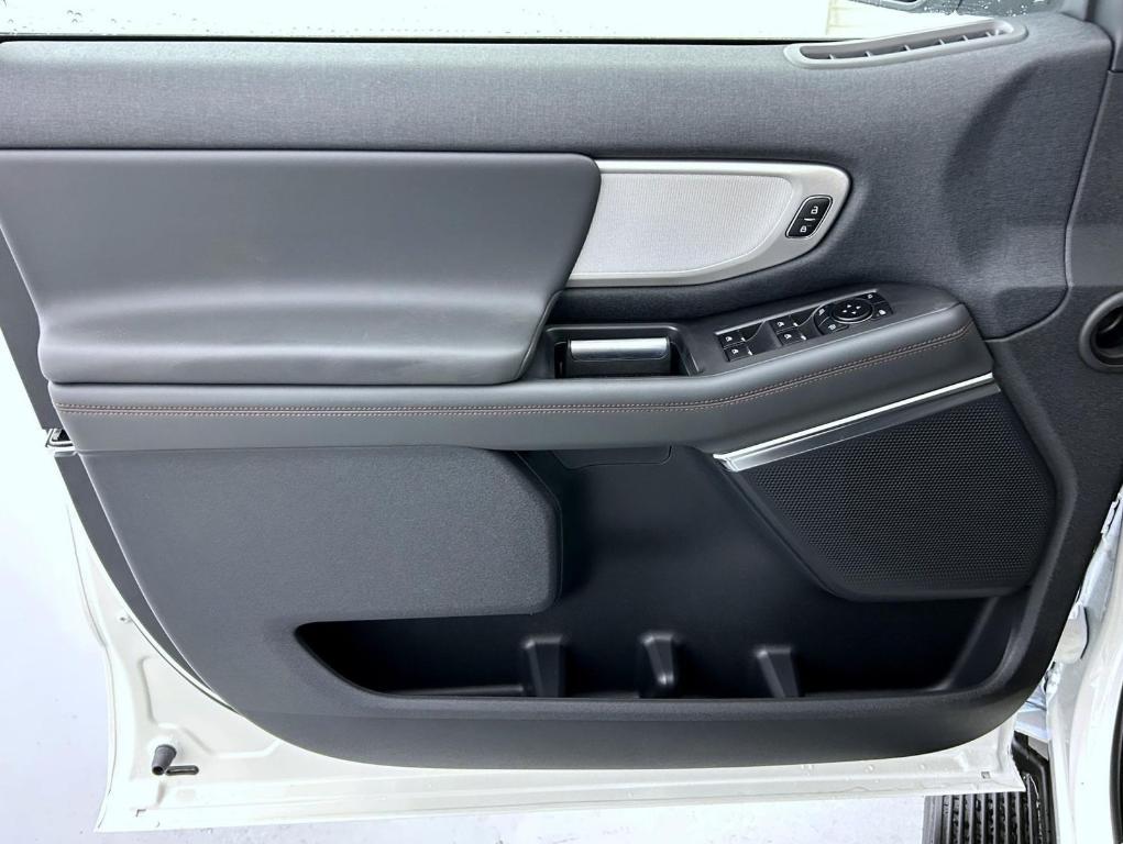 new 2025 Ford Expedition car, priced at $69,189