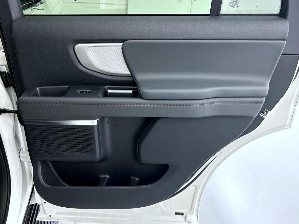new 2025 Ford Expedition car, priced at $70,504