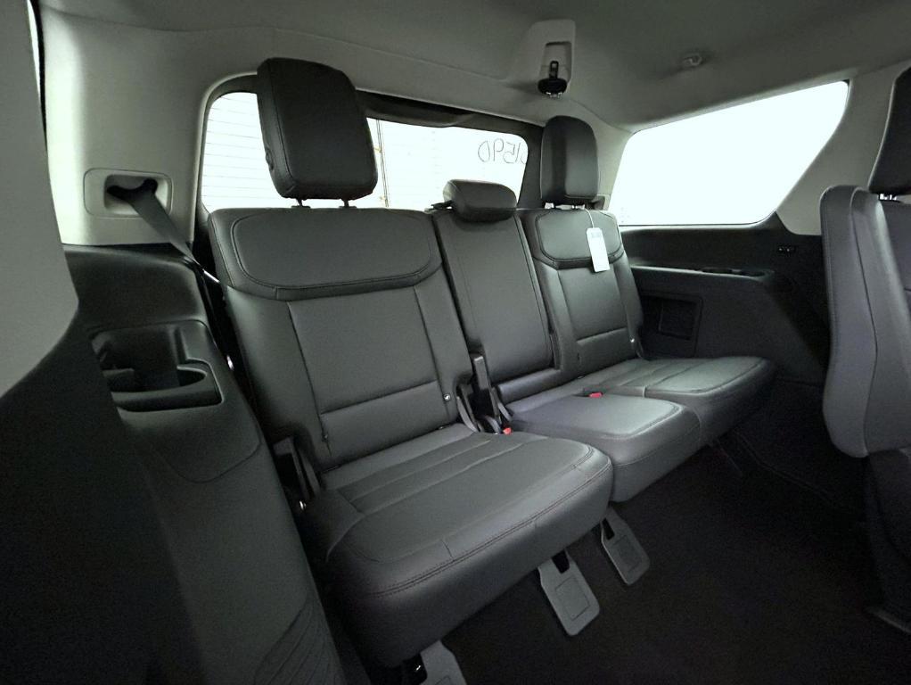 new 2025 Ford Expedition car, priced at $70,504