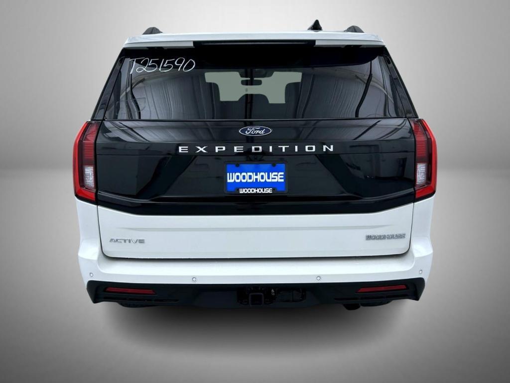 new 2025 Ford Expedition car, priced at $70,504