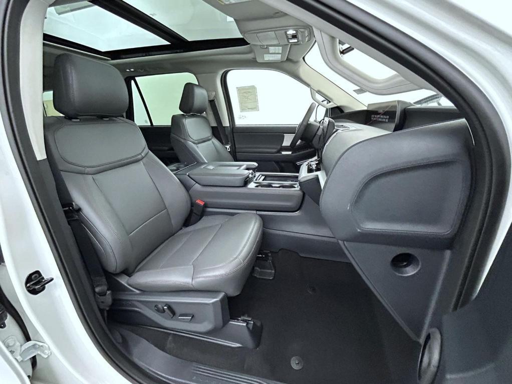 new 2025 Ford Expedition car, priced at $70,504