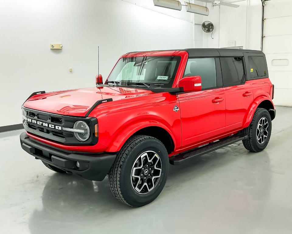 new 2024 Ford Bronco car, priced at $49,904