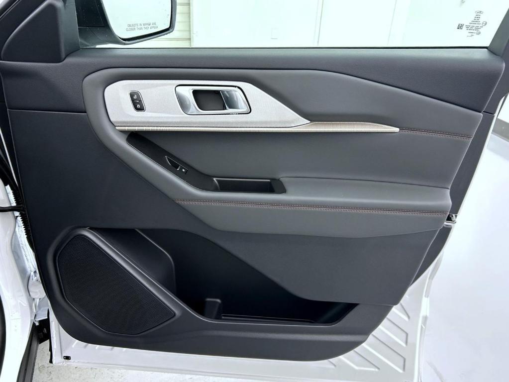 new 2025 Ford Explorer car, priced at $37,814