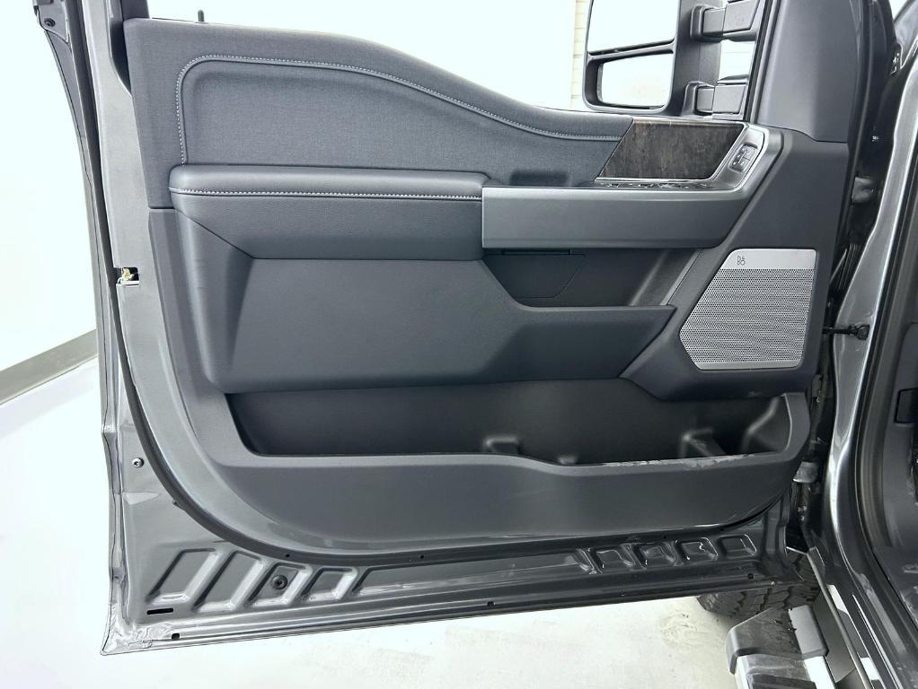 new 2025 Ford F-250 car, priced at $76,524