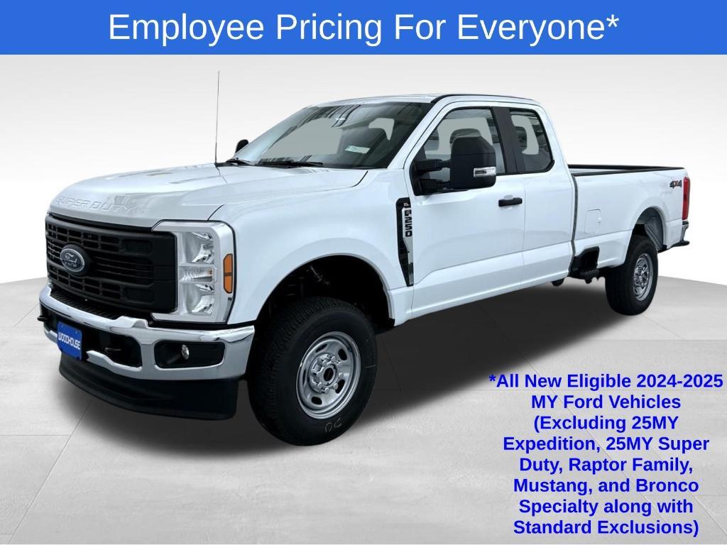 new 2025 Ford F-250 car, priced at $48,654