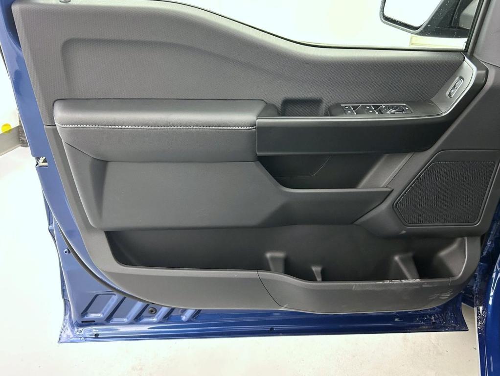 new 2025 Ford F-150 car, priced at $48,277
