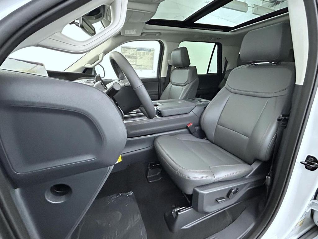 new 2025 Ford Expedition Max car, priced at $72,509