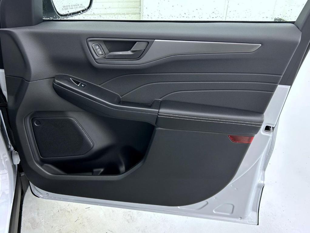 new 2025 Ford Escape car, priced at $27,046