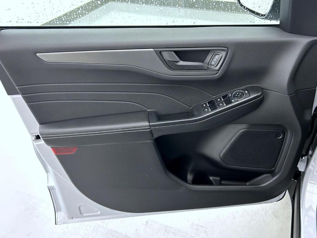 new 2025 Ford Escape car, priced at $27,046