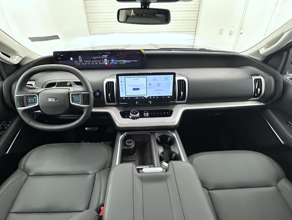 new 2025 Ford Expedition car, priced at $69,254