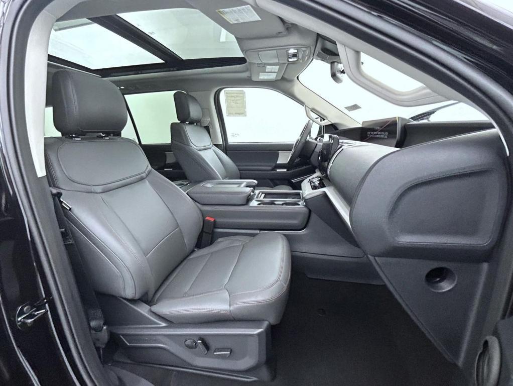 new 2025 Ford Expedition car, priced at $69,254