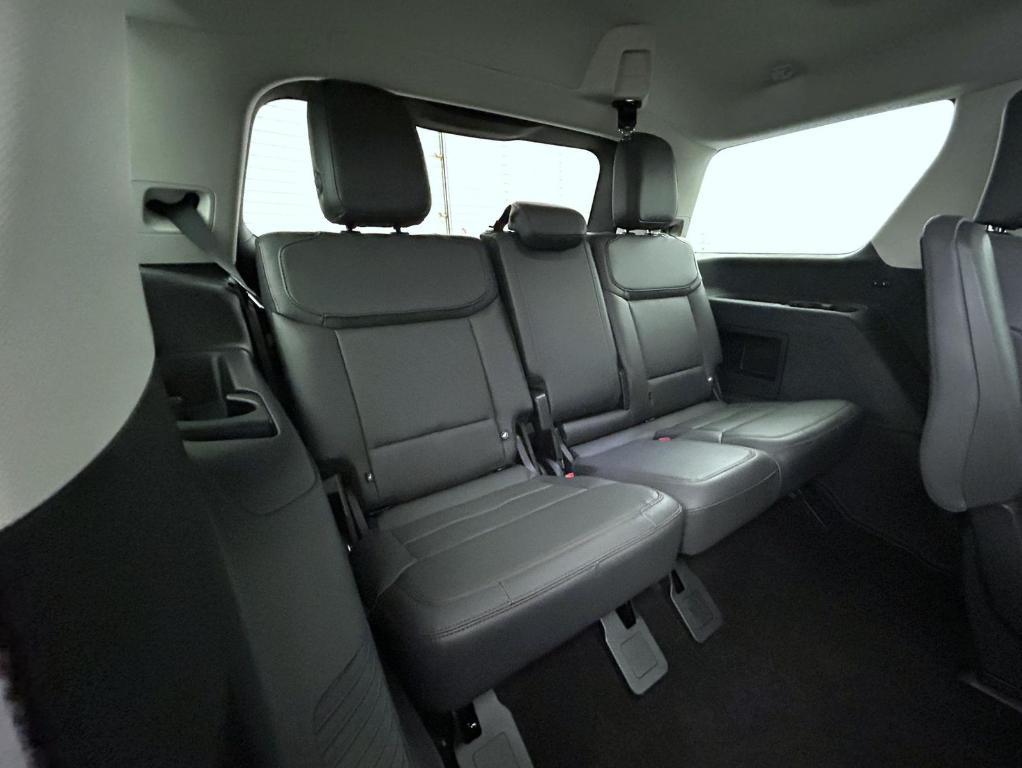 new 2025 Ford Expedition car, priced at $69,254