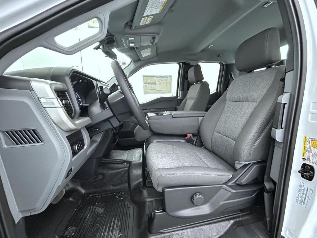 new 2025 Ford F-250 car, priced at $48,654