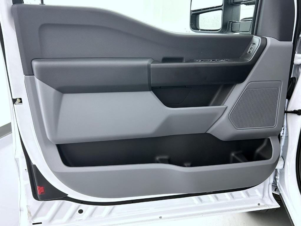new 2025 Ford F-250 car, priced at $48,654