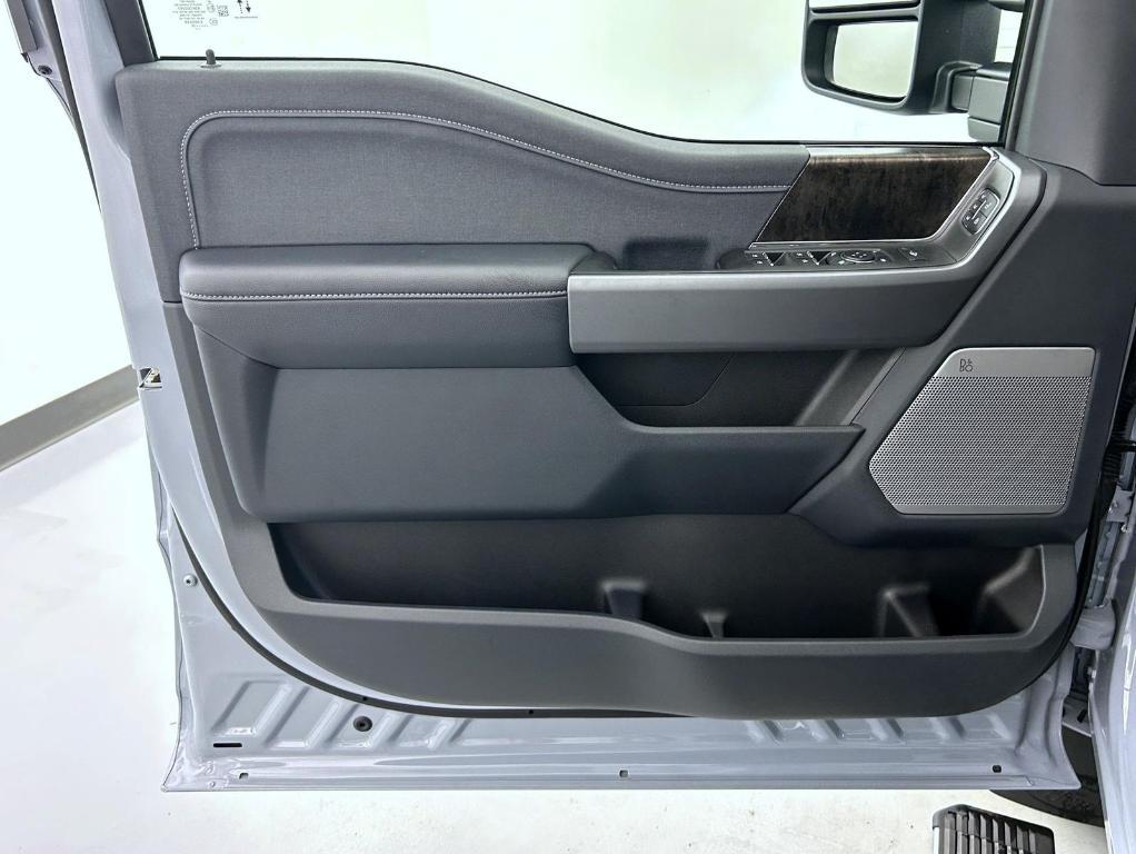 new 2025 Ford F-350 car, priced at $86,914