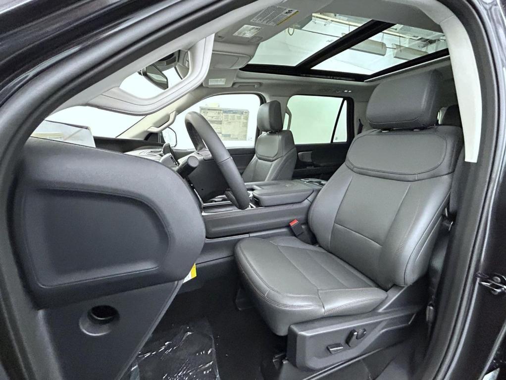 new 2025 Ford Expedition Max car, priced at $75,619