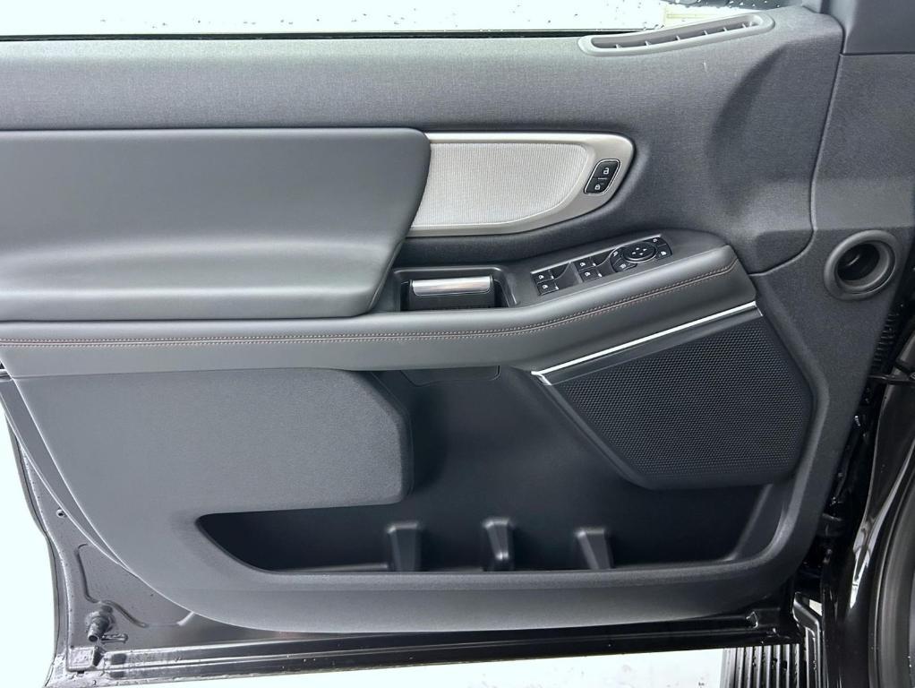 new 2025 Ford Expedition Max car, priced at $75,619