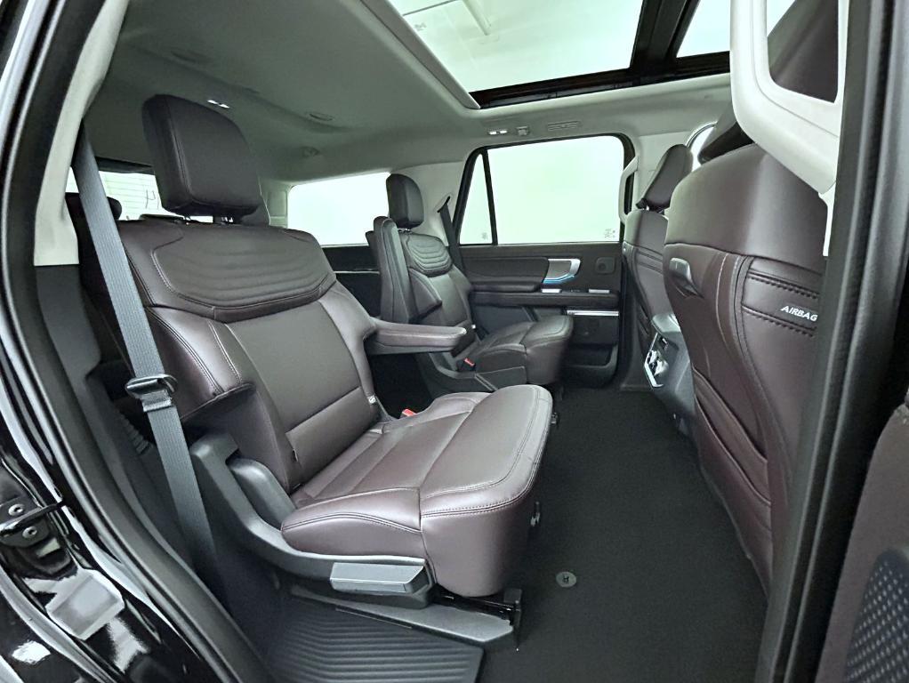 new 2025 Ford Expedition car, priced at $91,039