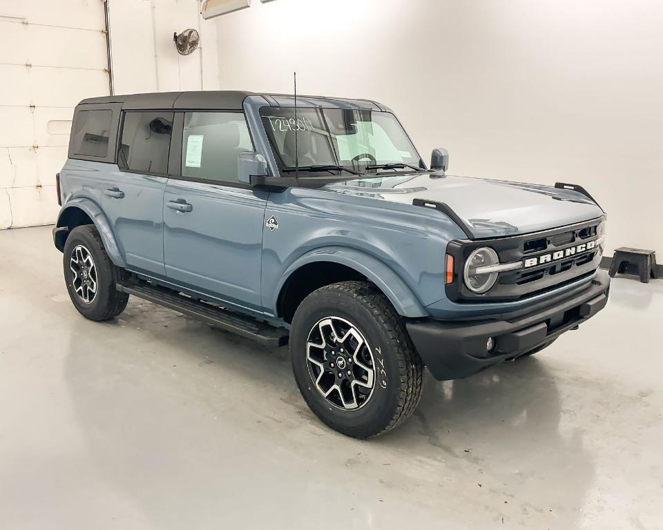 new 2024 Ford Bronco car, priced at $47,674