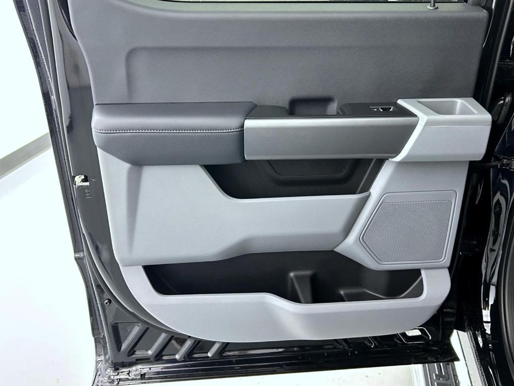 new 2025 Ford F-250 car, priced at $65,119