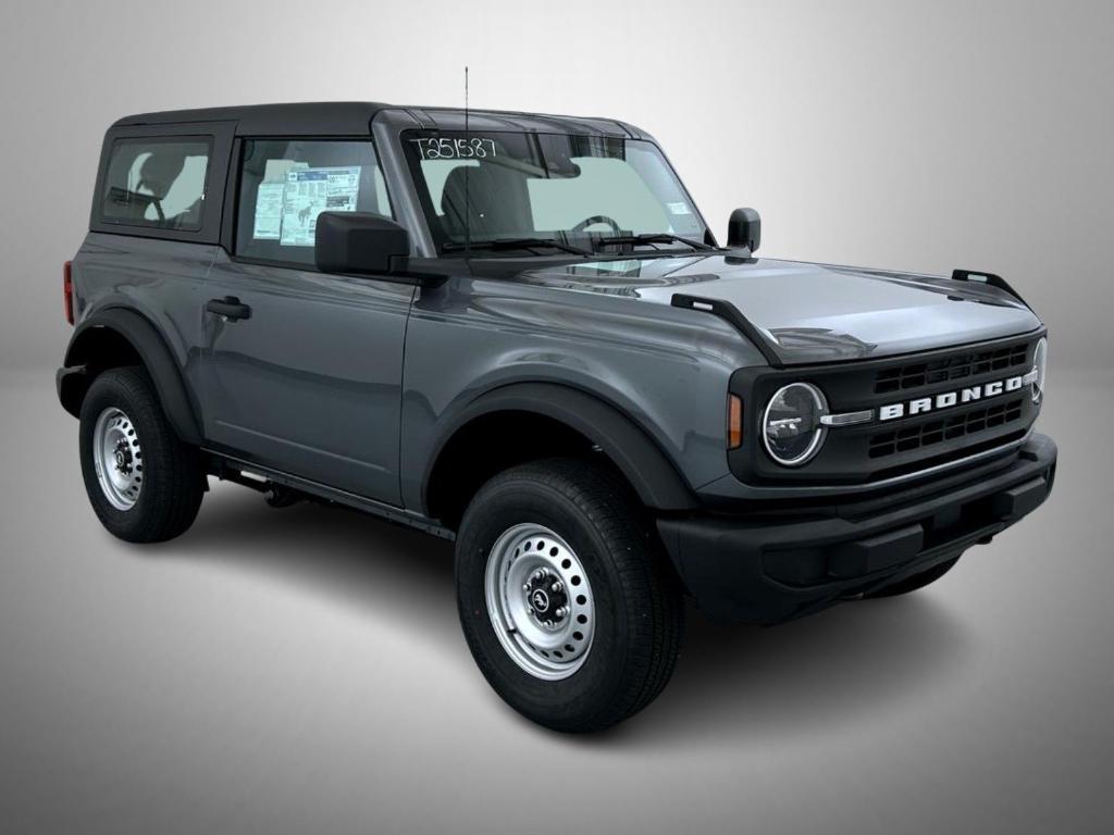 new 2025 Ford Bronco car, priced at $38,657