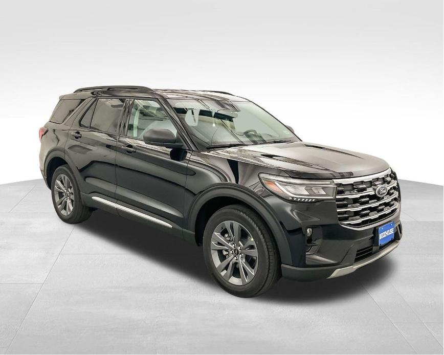 new 2025 Ford Explorer car, priced at $47,404