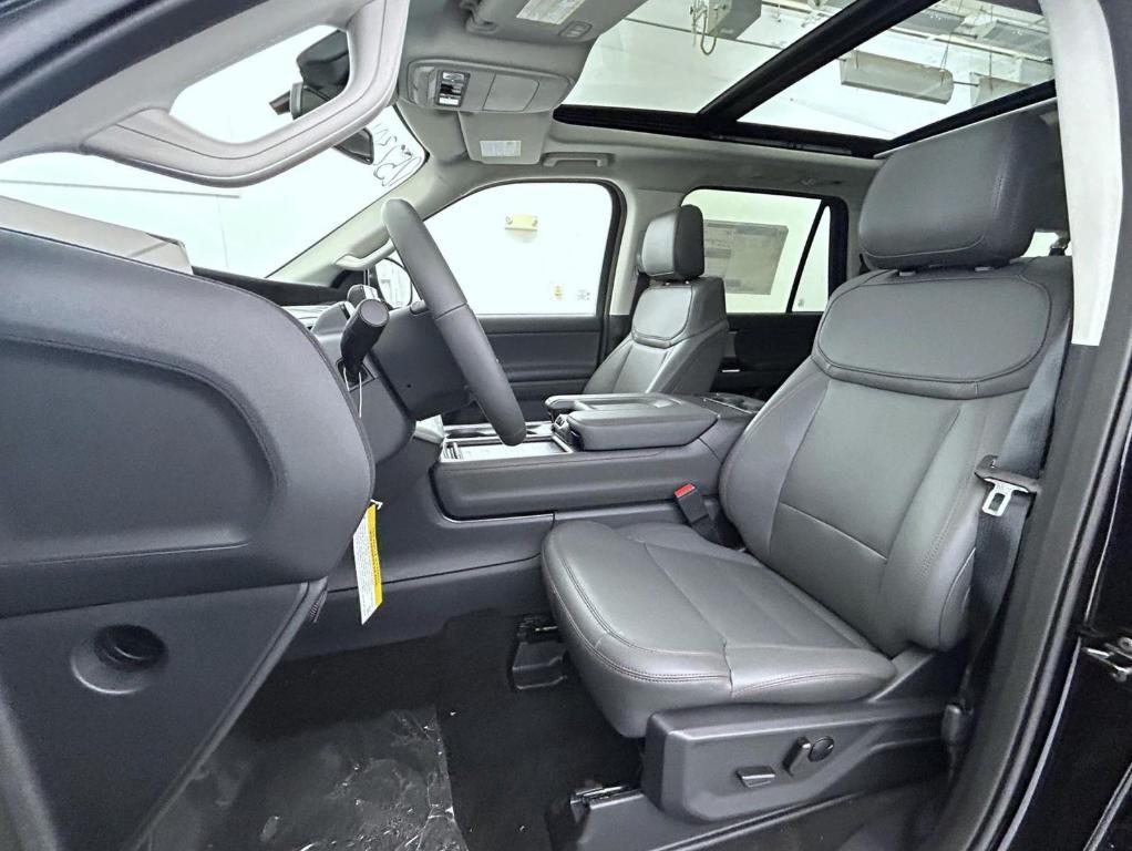 new 2025 Ford Expedition Max car, priced at $73,755