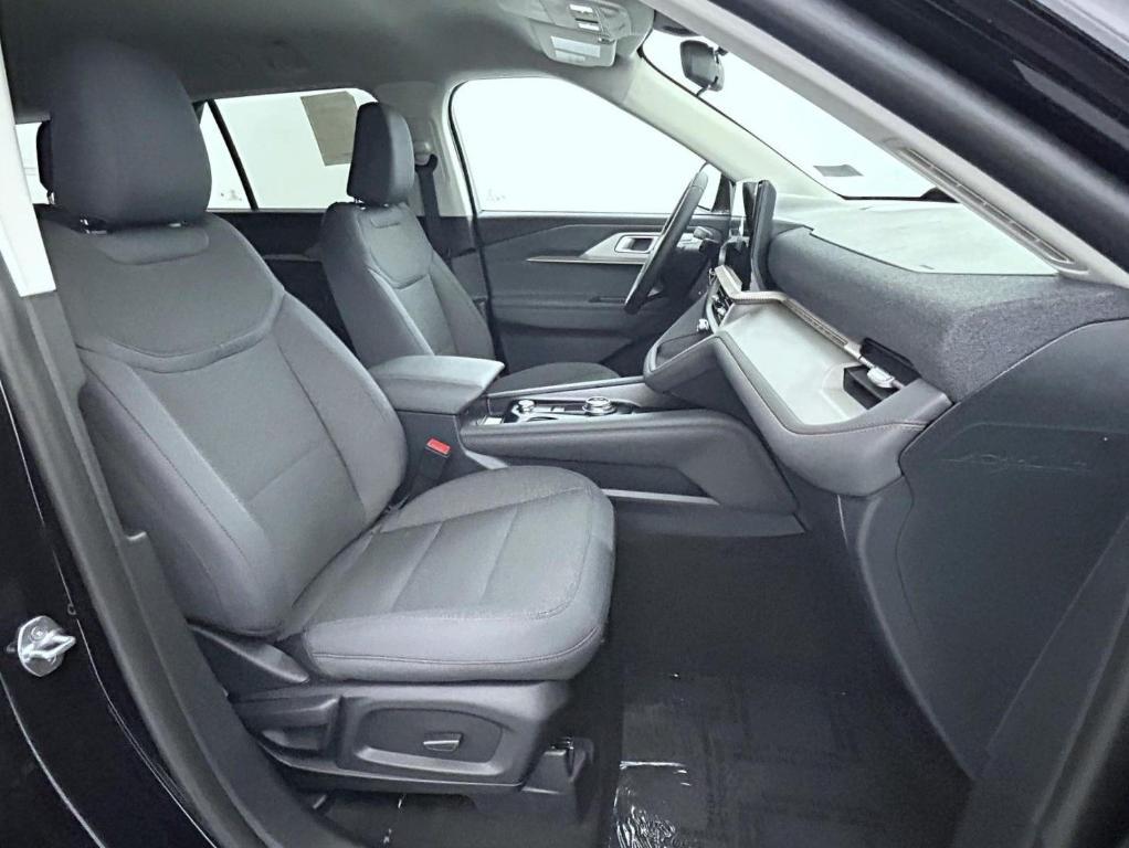 new 2025 Ford Explorer car, priced at $39,366