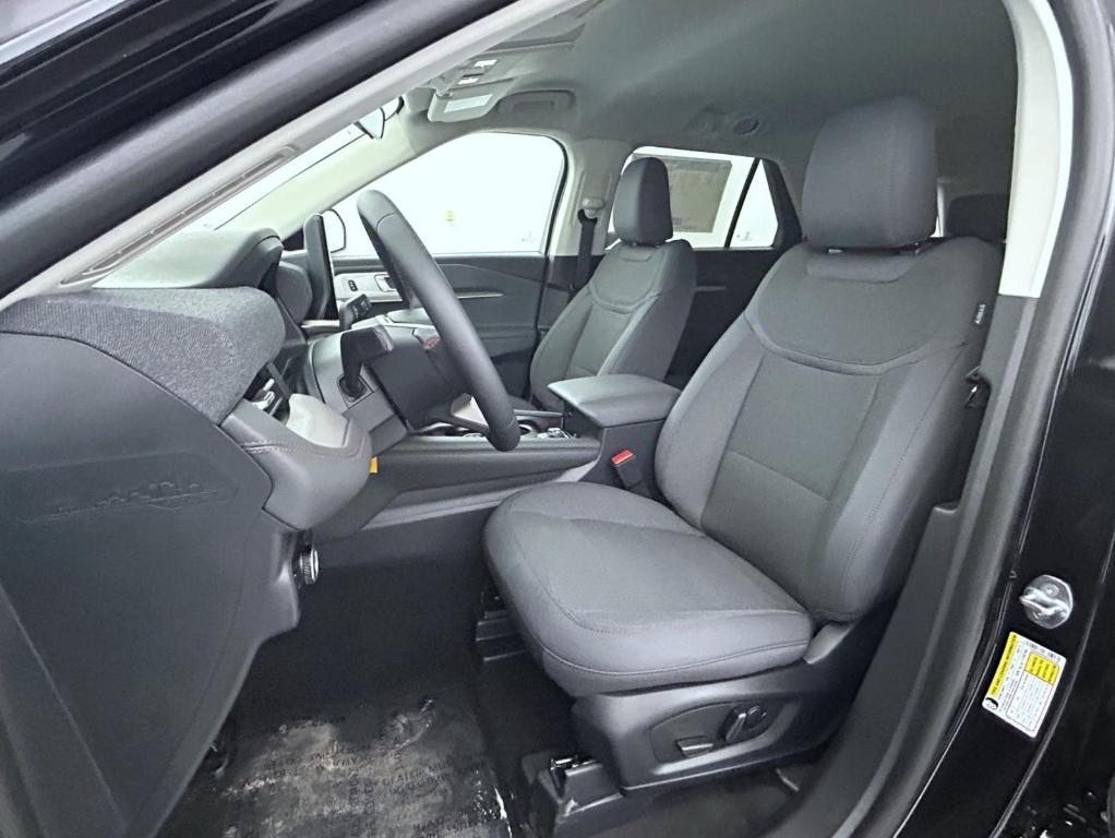 new 2025 Ford Explorer car, priced at $39,366