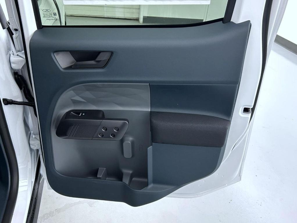 new 2025 Ford Maverick car, priced at $30,234